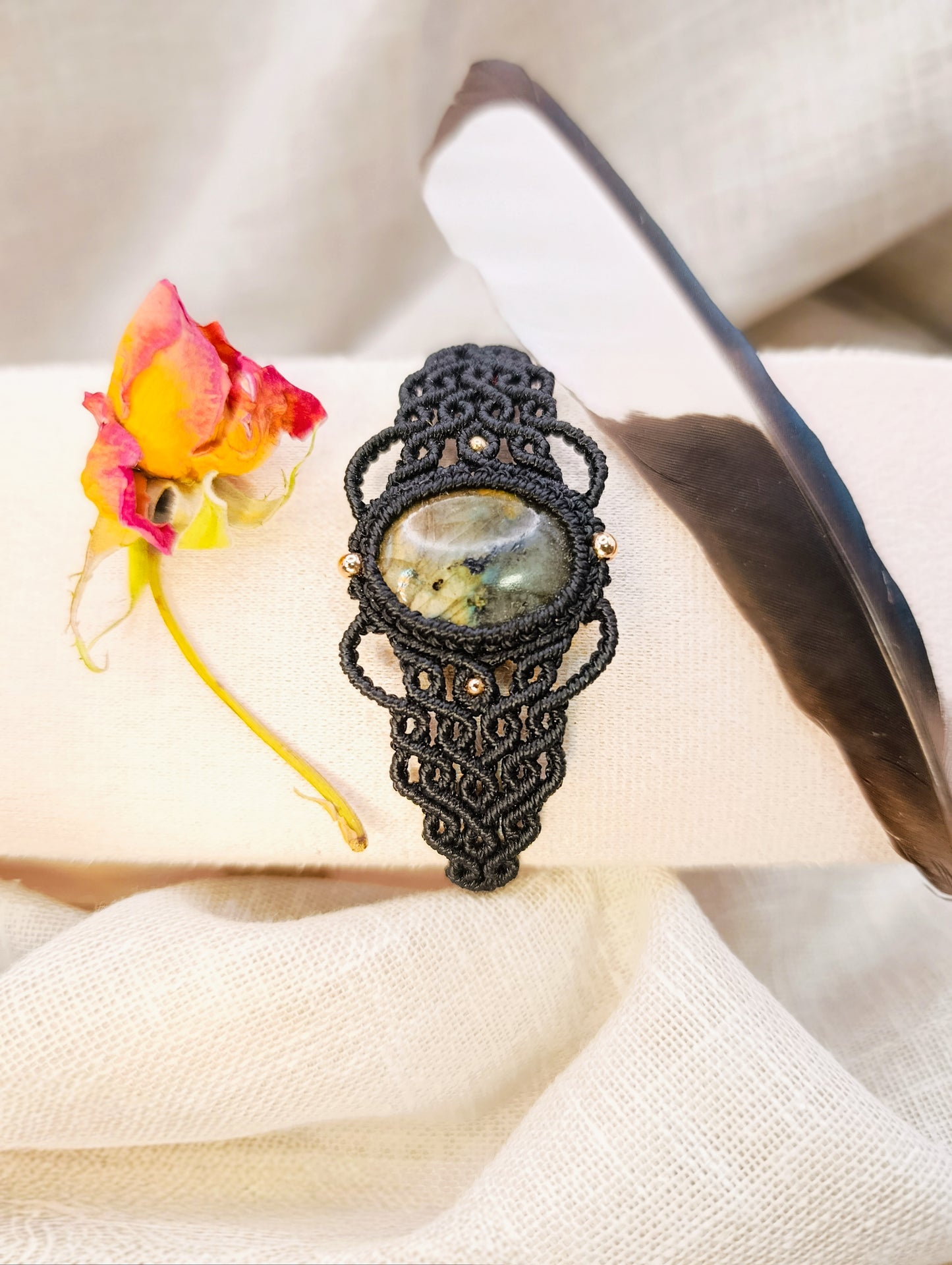 Bracelet Manchette Ondes du Cœur - Lithothérapie & Micro Macramé