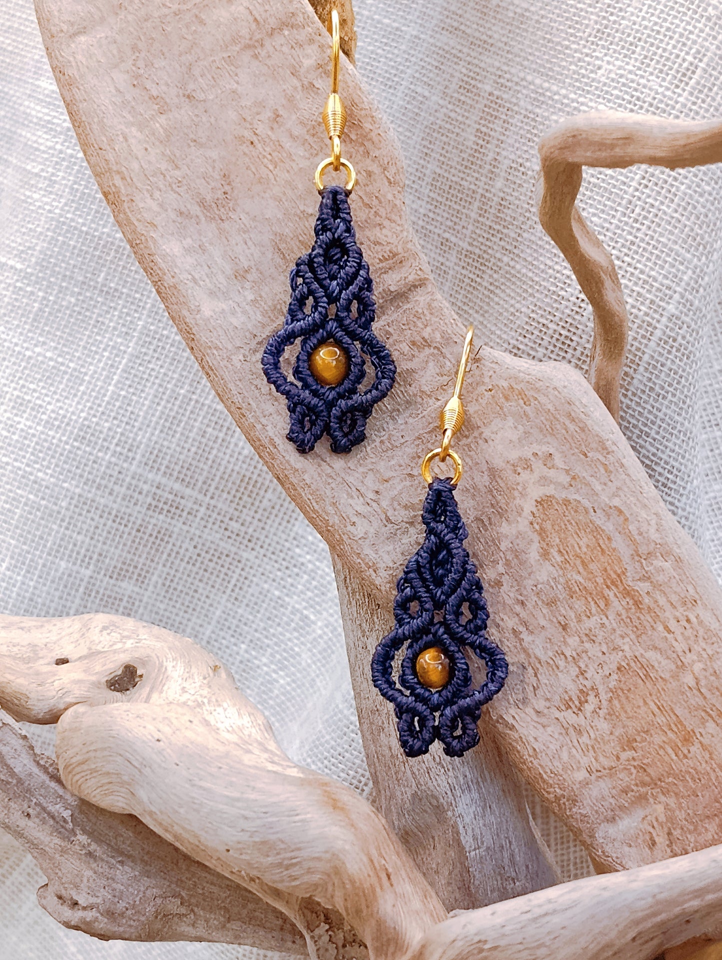 Boucles d'Oreilles Troisième Œil - Lithothérapie & Micro Macramé